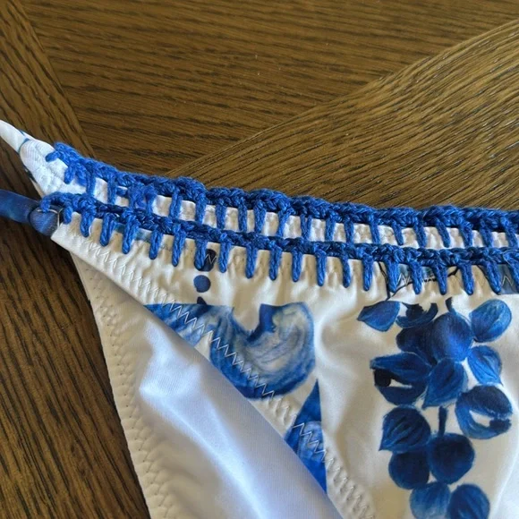 FARM RIO Off-White Garden Tiles Side Tie Bikini Bottom, MEDIUM, BRAND NEW, $130 - Picture 6 of 7